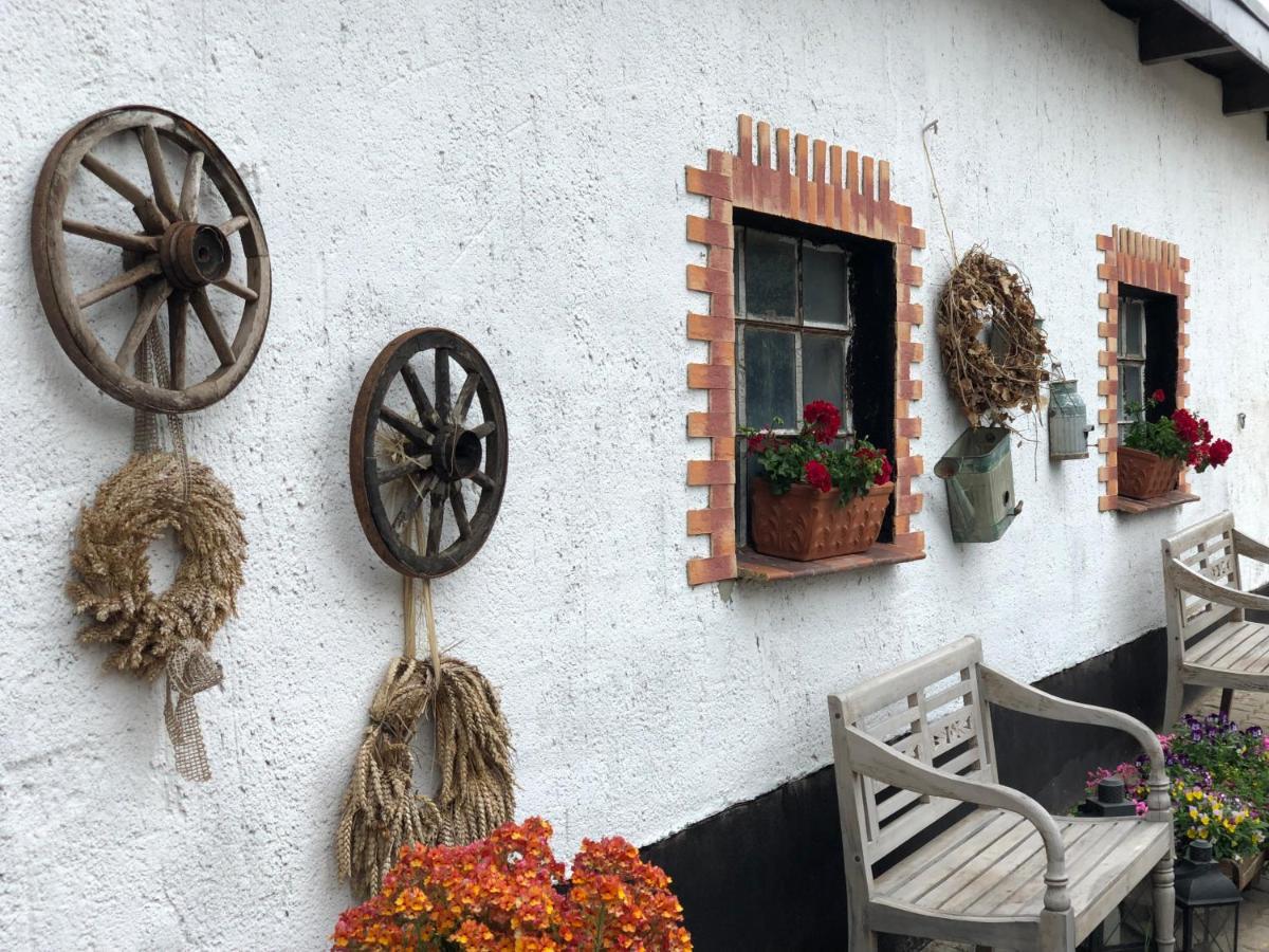 Ferienwohnung Landhaus Zurow Exterior photo
